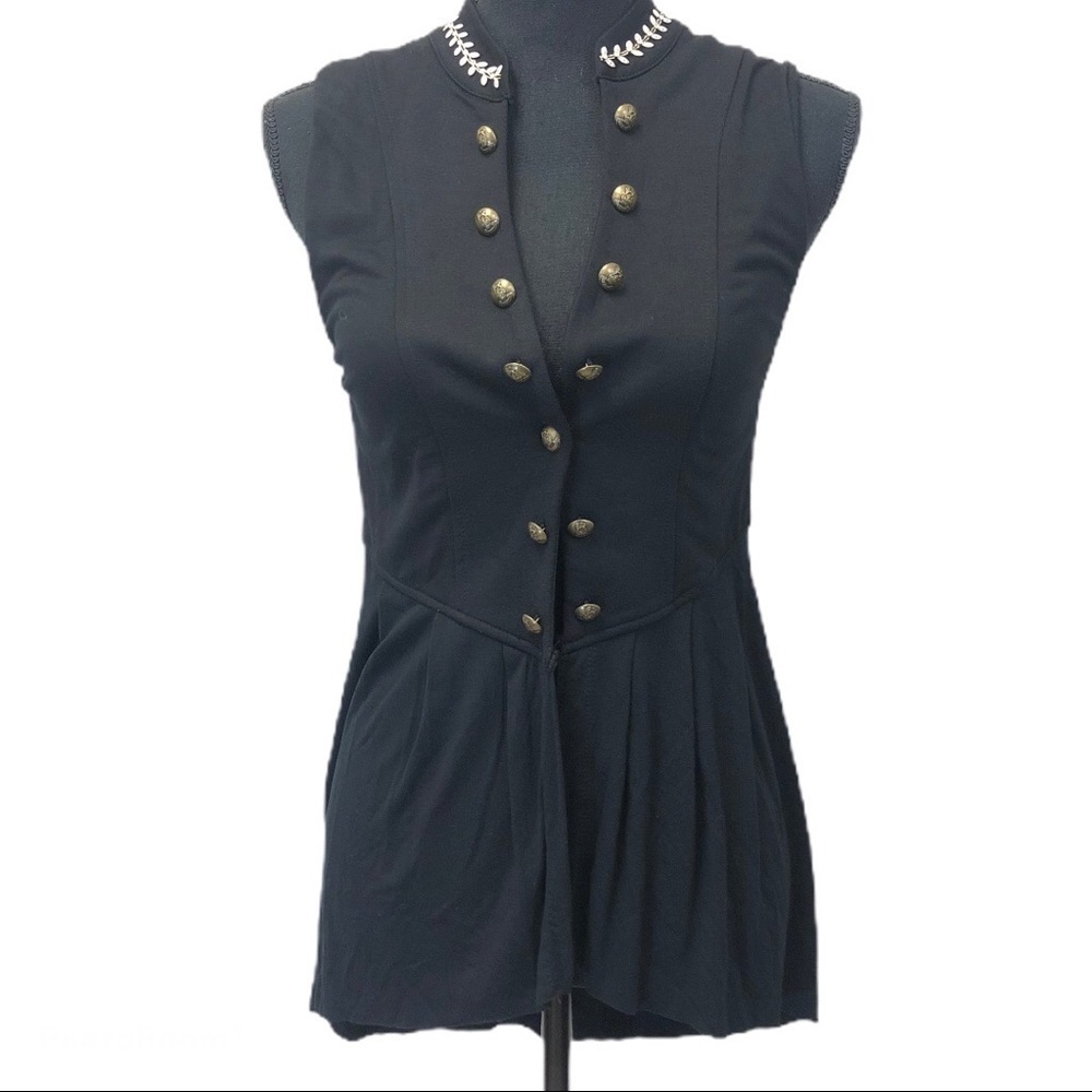 Laquette button front black vest‎ size 1